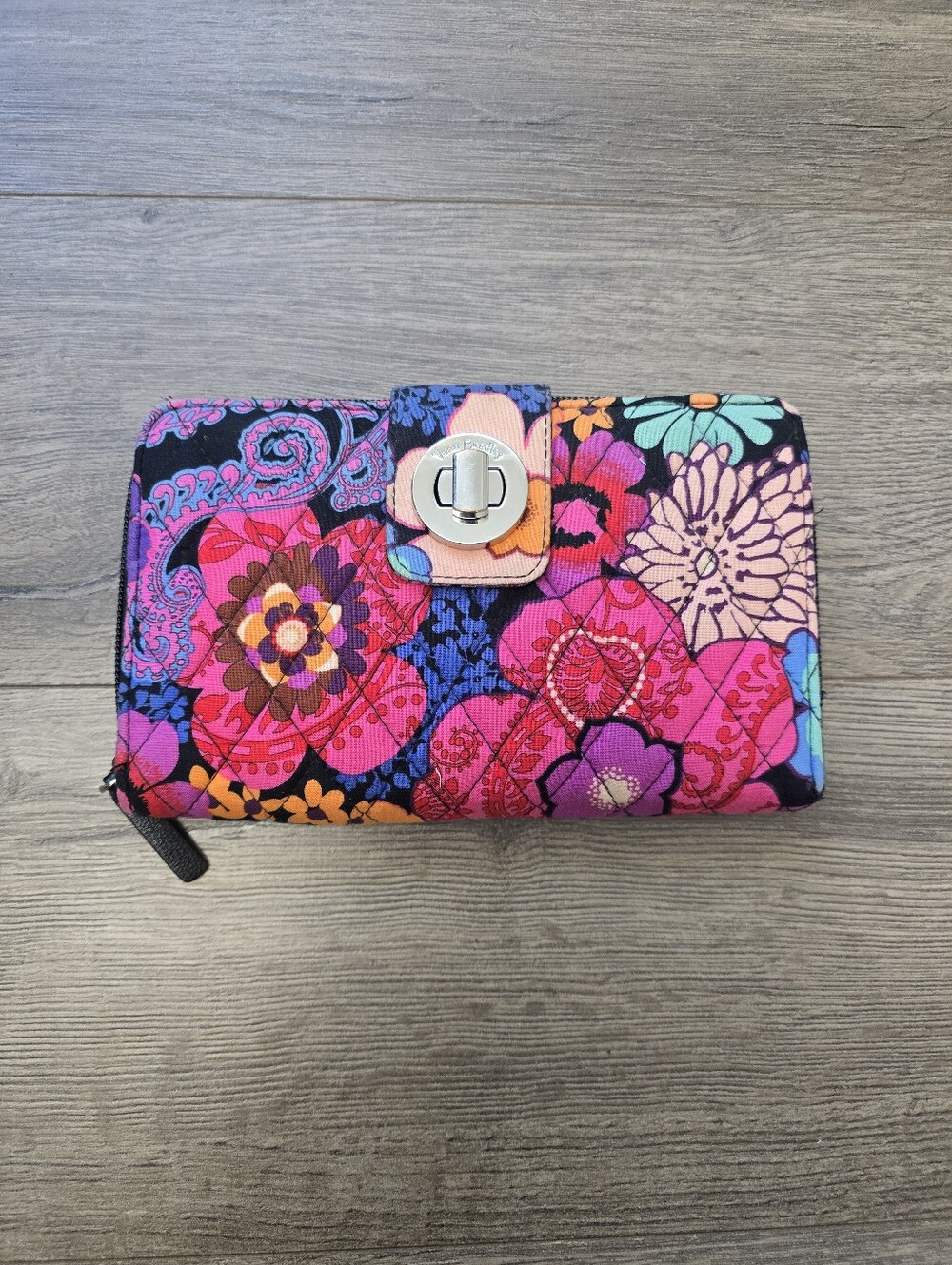 Vera Bradley Floral Fiesta Wallet Turnlock Quilted Colorful Cottage Girly Fun